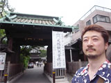 泉岳寺さん通用門。